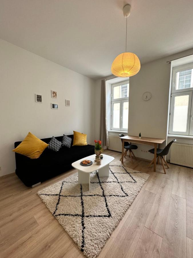 Cozy 8-Person Home In Vienna Located At Haberlgasse 82 N1 Exteriér fotografie