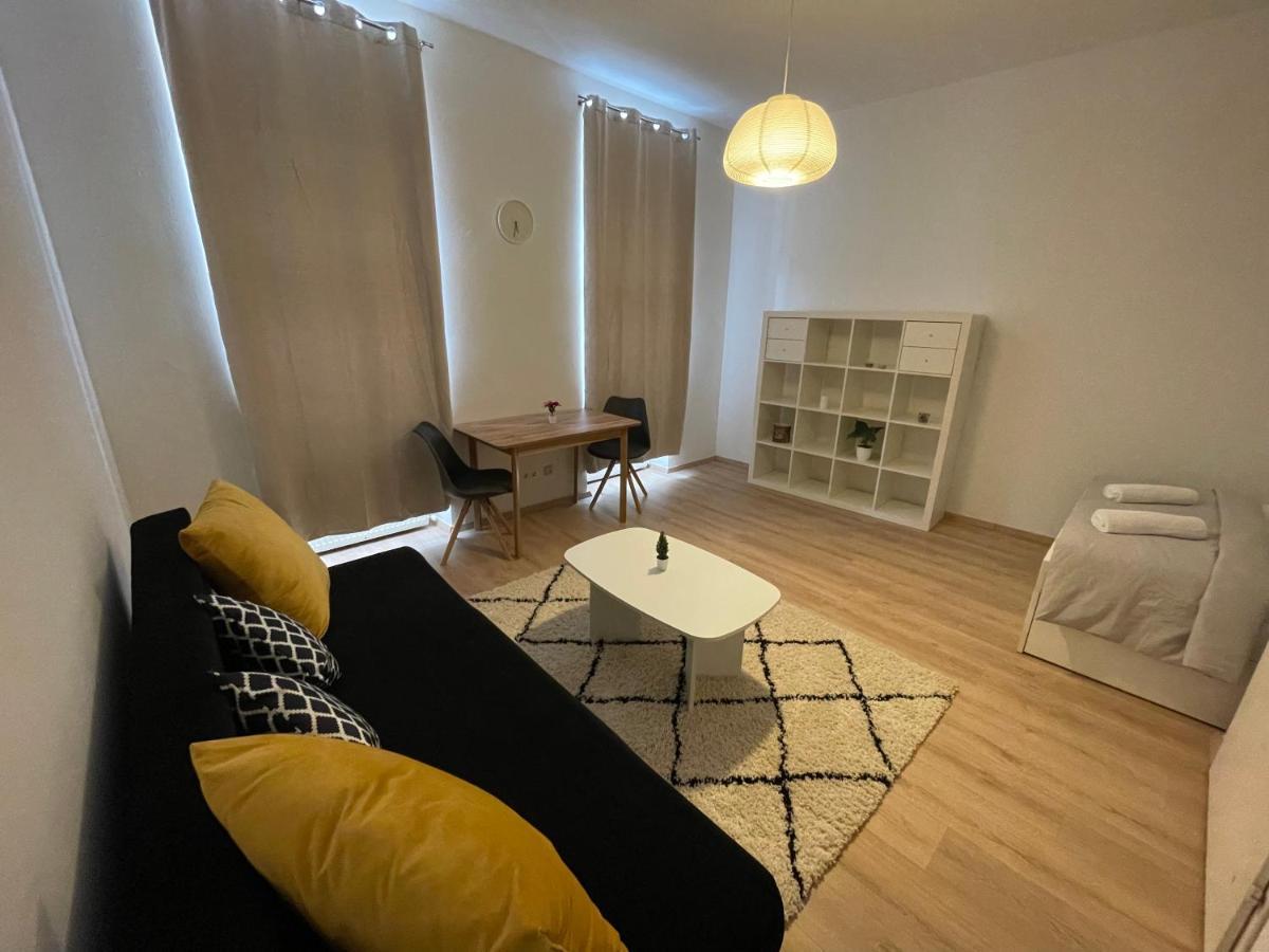 Cozy 8-Person Home In Vienna Located At Haberlgasse 82 N1 Exteriér fotografie